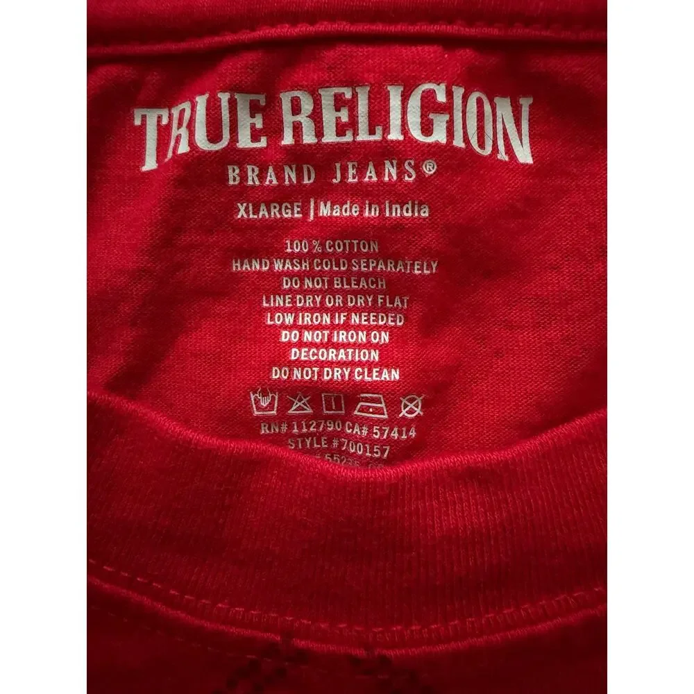 True Religion Men’s XL Red Horseshoe Pattern Tee – Bold Logo Graphic Shirt